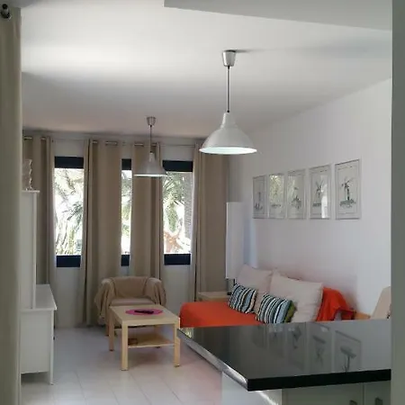 Junto A La Playa. Κοραλέχο