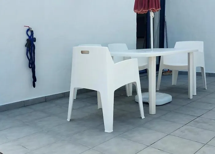 Junto A La Playa. * Corralejo